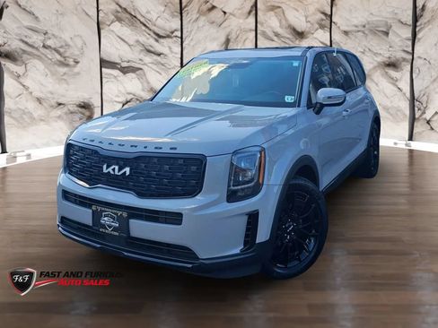Used 2022 Kia Telluride EX w/ EX Premium Package AWD/4WD image 3