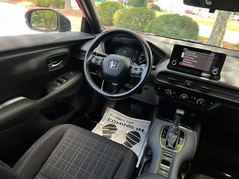 Used 2023 Honda HR-V Sport image 27