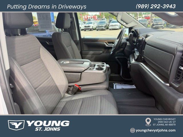 Certified 2022 Chevrolet Silverado 1500 LT AWD/4WD image 16