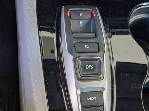 Used 2022 Honda Pilot Touring image 12