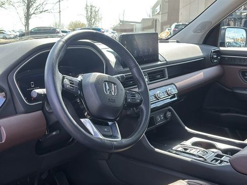 Used 2024 Honda Pilot Elite image 27