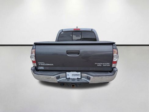 Used 2015 Toyota Tacoma PreRunner w/ SR5 Package RWD image 5