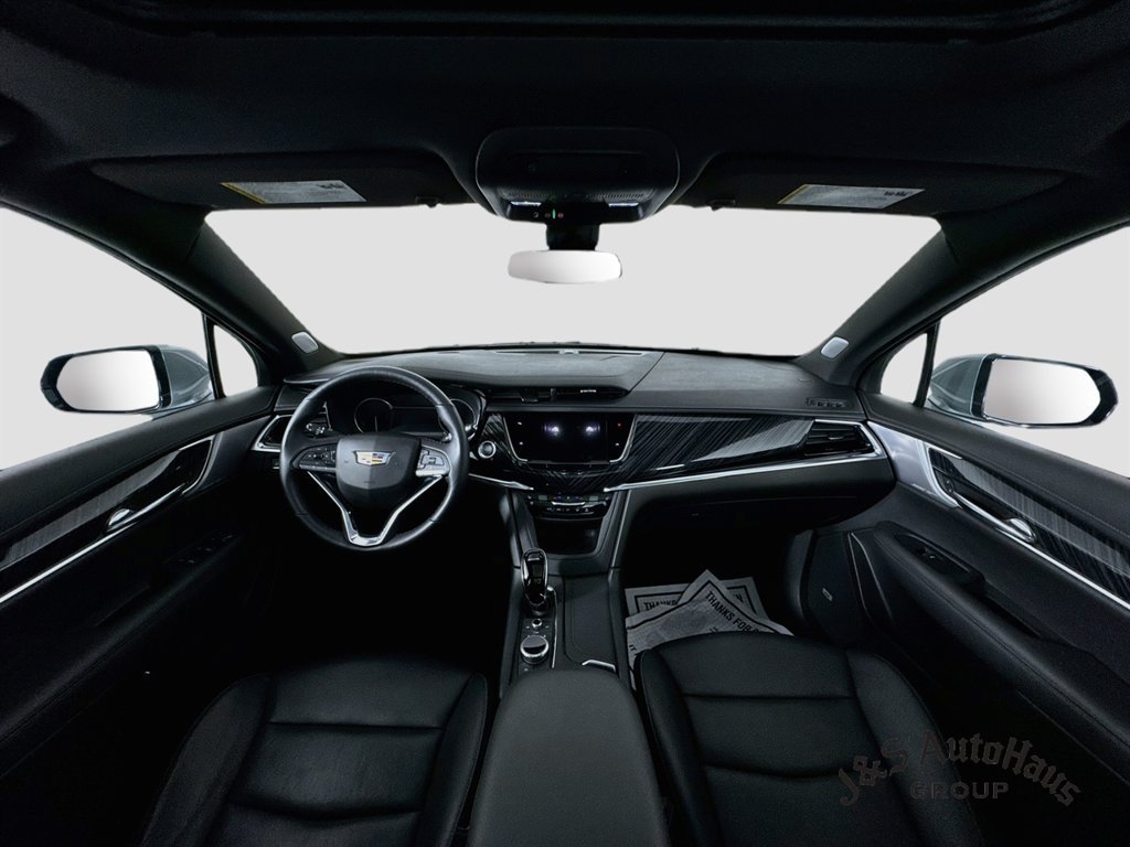 Used 2025 Cadillac XT6 Premium Luxury AWD/4WD image 29