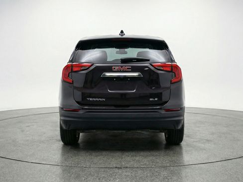 Used 2024 GMC Terrain SLE image 7