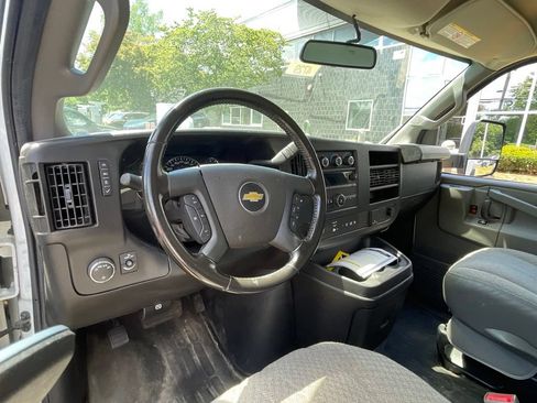 Used 2023 Chevrolet Express 3500 w/ Power Convenience Package RWD image 10