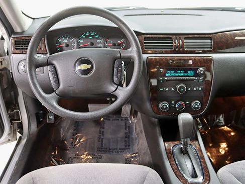 Used 2016 Chevrolet Impala Limited LS FWD image 14
