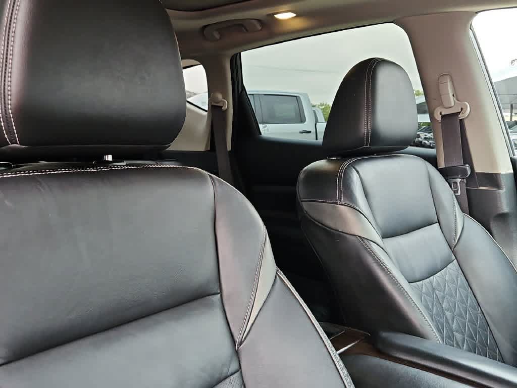 Used 2019 Nissan Murano Platinum w/ Cargo Package FWD image 18