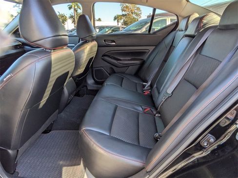 Used 2024 Nissan Altima 2.5 SR image 13