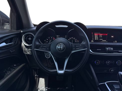 Used 2019 Alfa Romeo Stelvio RWD image 12