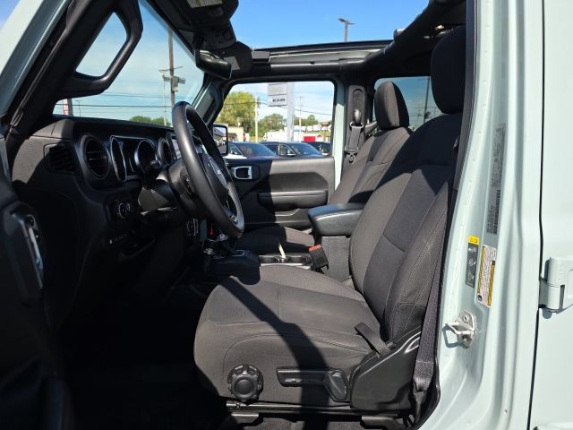 Used 2023 Jeep Wrangler Unlimited w/ Sun & Screen Package AWD/4WD image 11