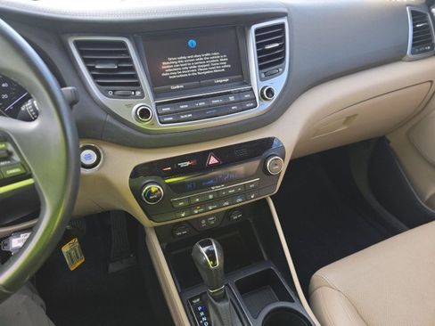 Used 2016 Hyundai Tucson Limited image 12