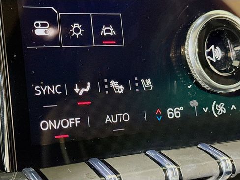 Certified 2025 GMC Acadia Denali w/ Super Cruise Package image 19