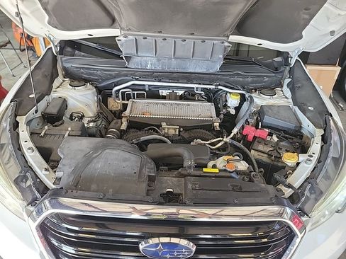 Used 2019 Subaru Ascent Touring w/ Popular Package #2A image 8