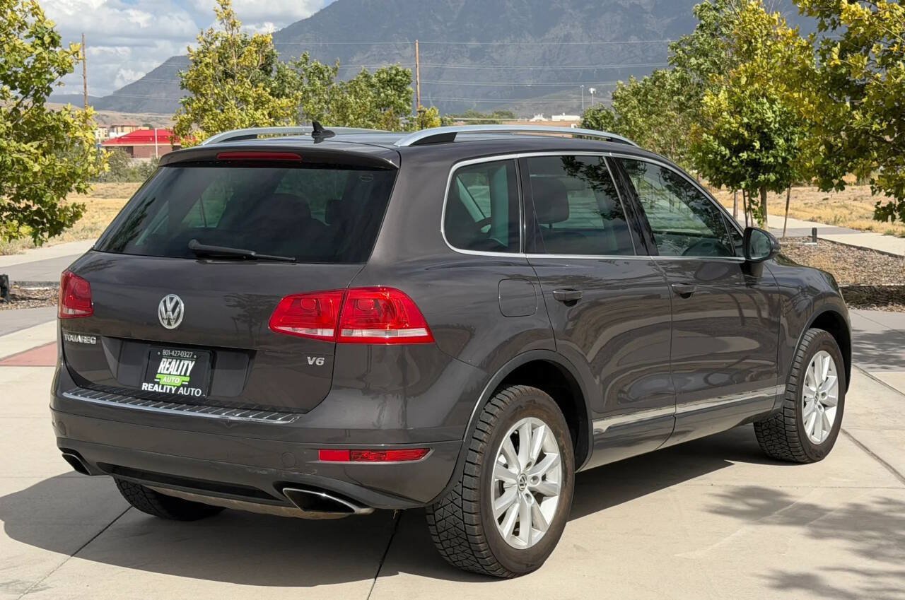 Used 2013 Volkswagen Touareg VR6 AWD/4WD image 6
