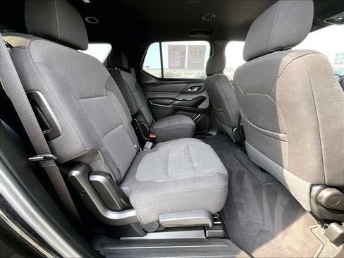 Used 2023 Chevrolet Traverse LT AWD/4WD image 16