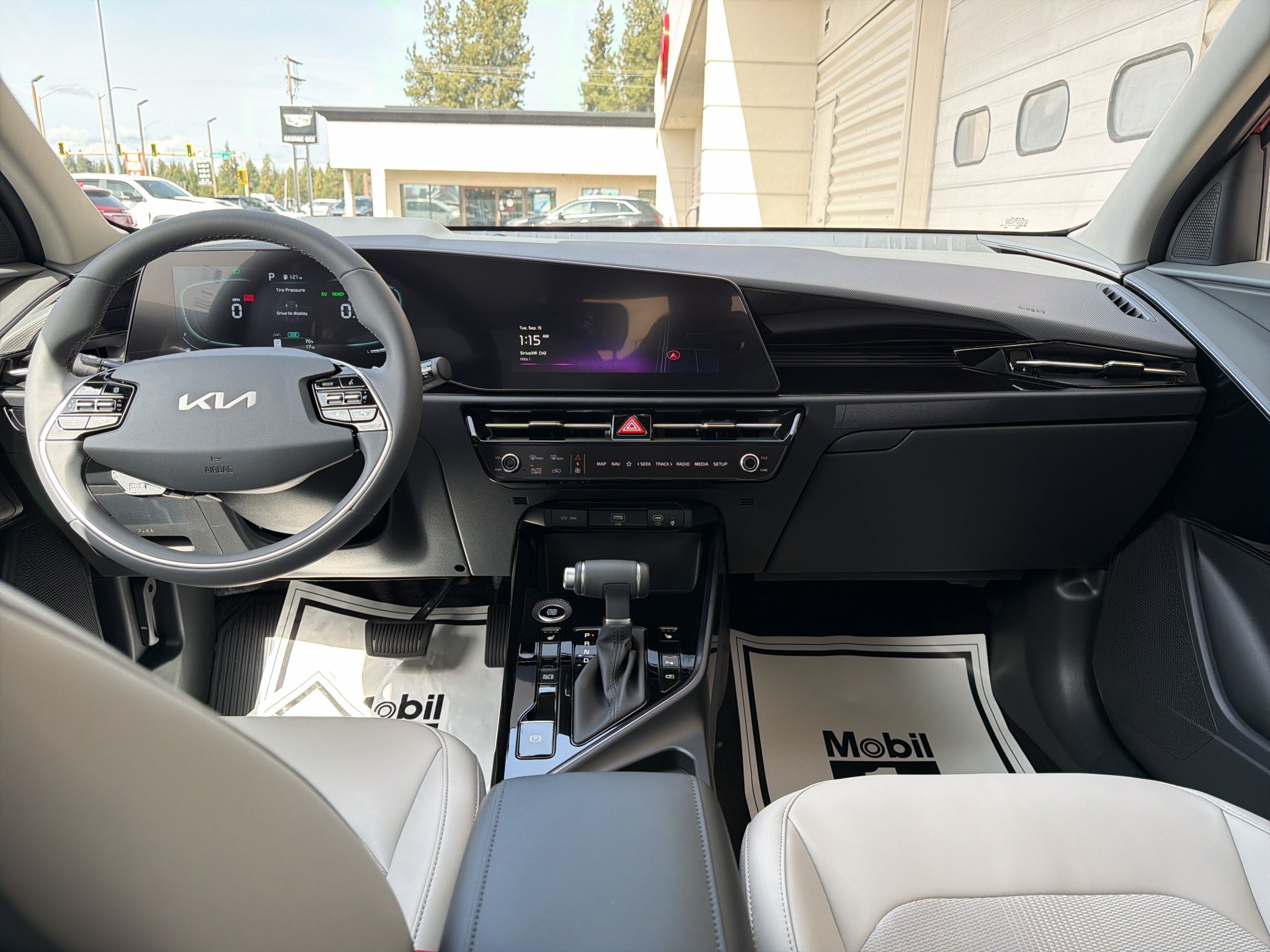New 2026 Kia Niro EX FWD image 16
