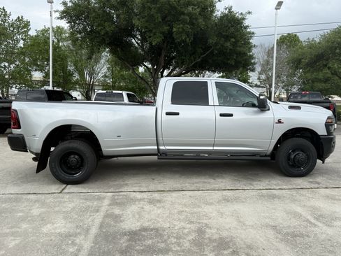 New 2026 RAM 3500 Tradesman image 3