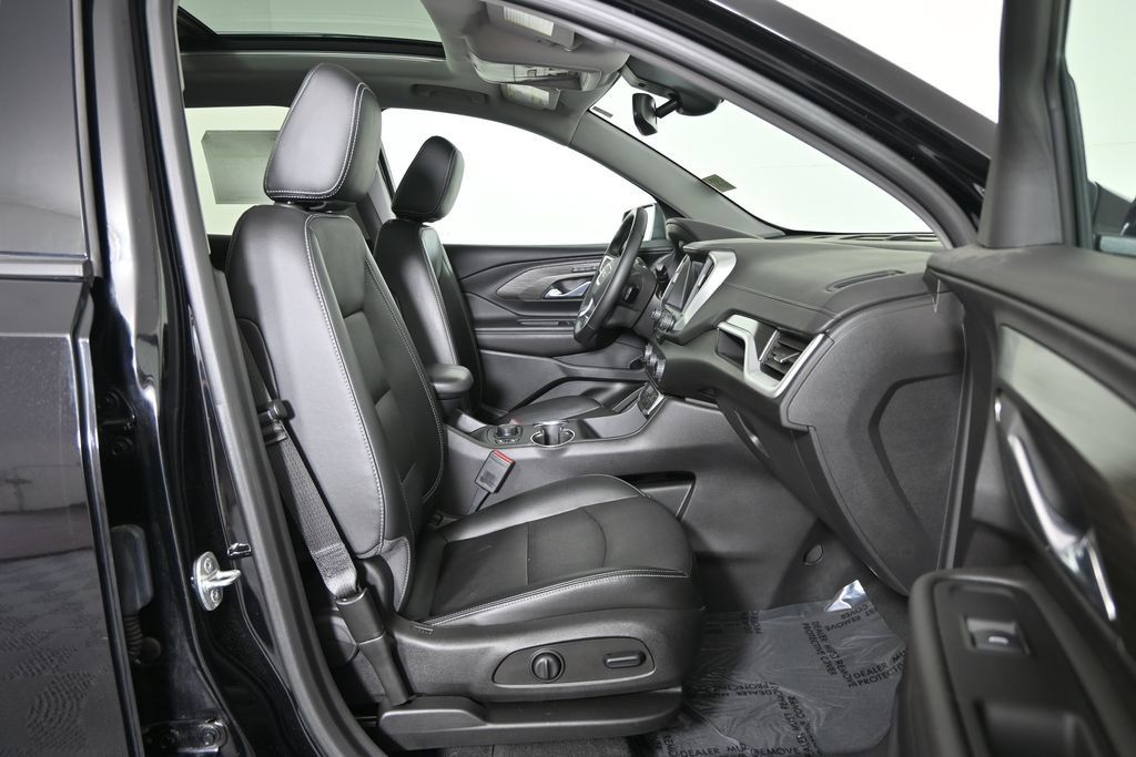 Used 2024 GMC Terrain SLT w/ LPO, Floor Liner Package AWD/4WD image 13