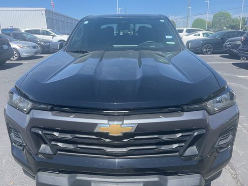 Used 2023 Chevrolet Colorado LT w/ LT Convenience Package II image 2