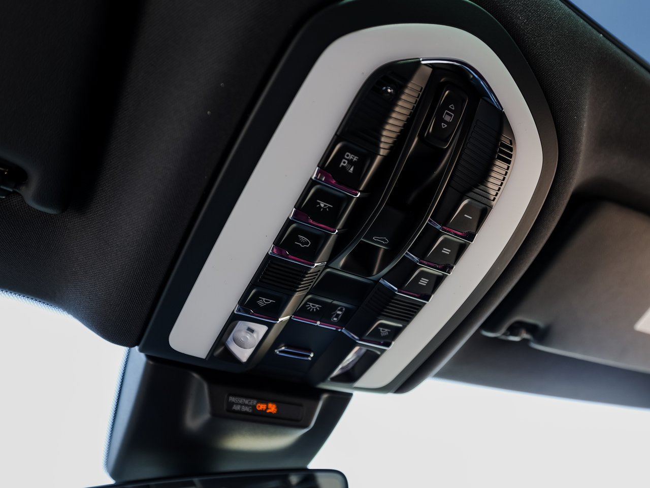 Certified 2026 Porsche Macan AWD/4WD image 21