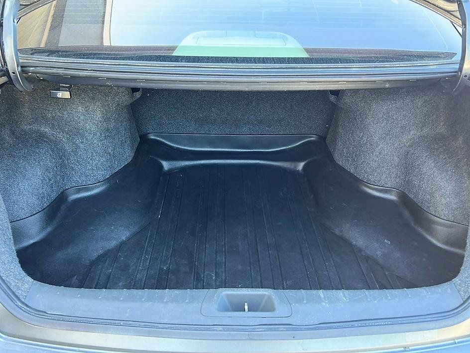 Used 2010 Honda Accord EX-L image 10