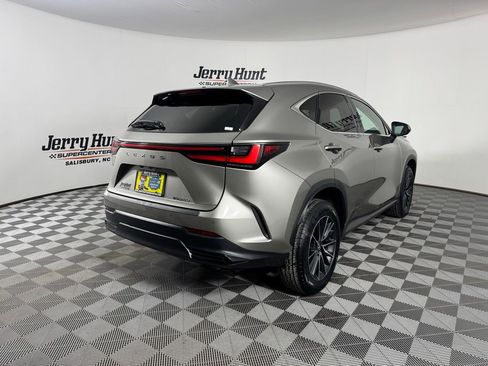 Used 2024 Lexus NX 250 FWD image 7