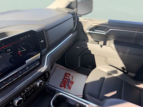 Used 2023 GMC Sierra 1500 SLT w/ SLT Premium Package image 30