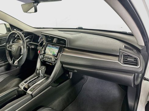 Used 2019 Honda Civic Touring image 29