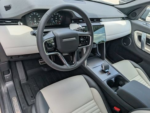 New 2026 Land Rover Discovery Sport Landmark AWD/4WD image 4