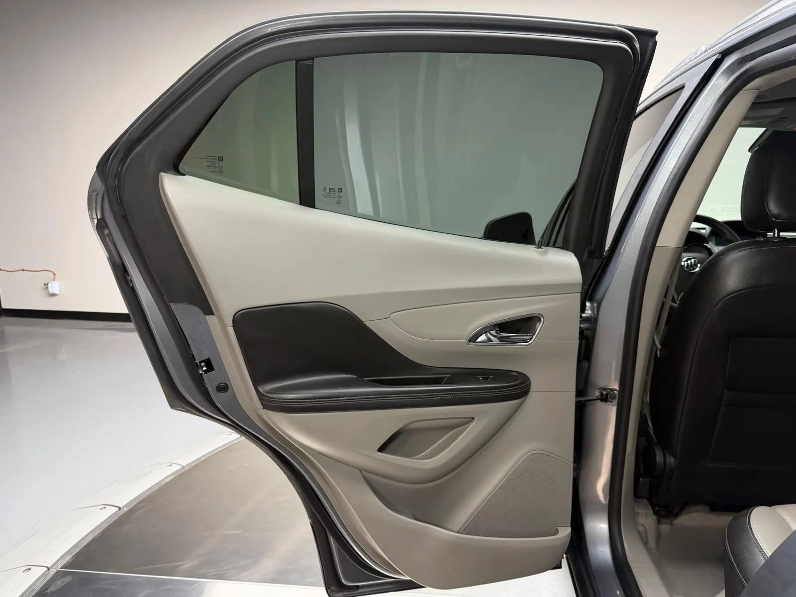Used 2014 Buick Encore Premium FWD image 15