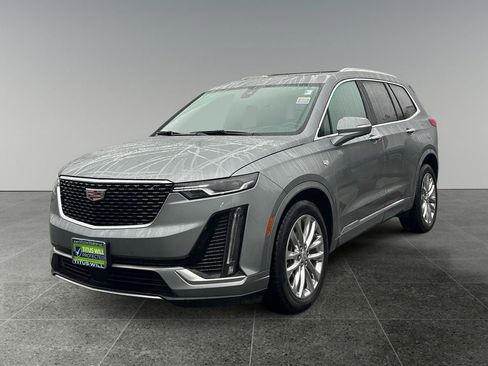 Used 2024 Cadillac XT6 Premium Luxury w/ Technology Package image 3