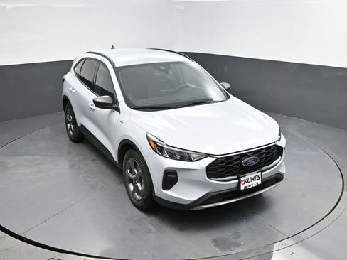 Used 2025 Ford Escape ST-Line image 40