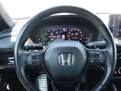 Used 2025 Honda Accord Sport image 21