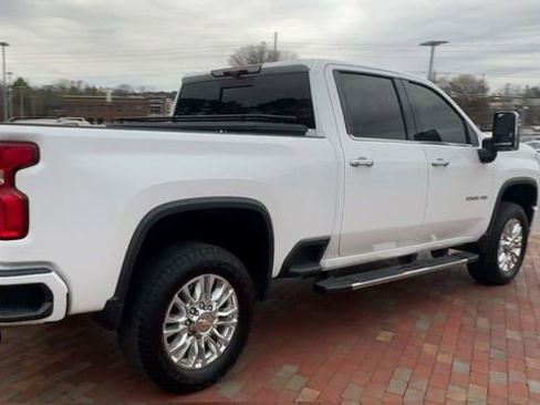 Used 2023 Chevrolet Silverado 2500 High Country w/ Z71 Off-Road Package image 9