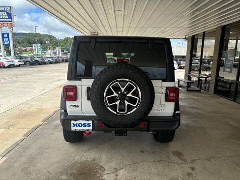 Used 2026 Jeep Wrangler Unlimited Rubicon AWD/4WD image 5