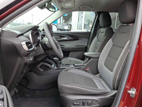 Used 2022 Chevrolet TrailBlazer LT w/ Convenience Package image 24