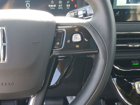 New 2026 Lincoln Corsair Reserve w/ Jet Appearance Package image 18