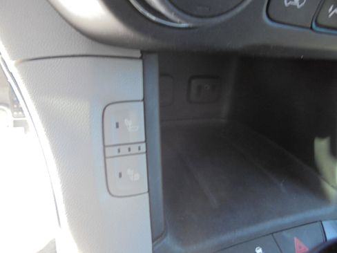 Used 2018 GMC Acadia SLT image 17