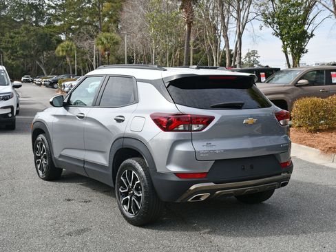 Used 2023 Chevrolet TrailBlazer ACTIV image 3