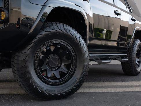 Used 2021 Toyota 4Runner TRD Off-Road Premium image 32