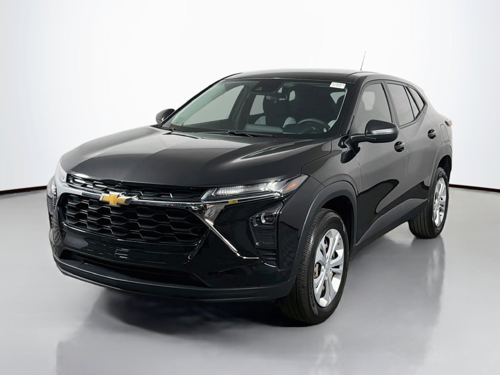 Used 2024 Chevrolet Trax LS FWD image 3