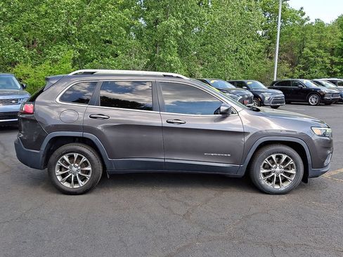 Used 2019 Jeep Cherokee Latitude Plus FWD image 14