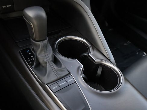 Used 2024 Toyota Camry SE image 35