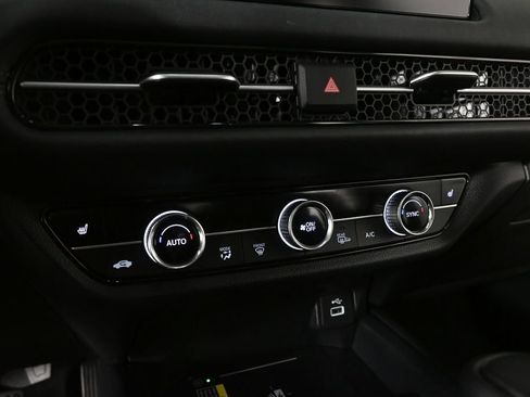 Used 2024 Honda HR-V EX-L image 13