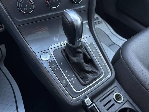 Used 2017 Volkswagen Golf Alltrack SE image 30