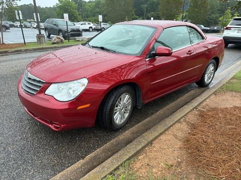 Used 2008 Chrysler Sebring Touring FWD image 1