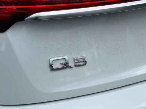 Used 2021 Audi Q5 Prestige w/ Prestige Package image 38