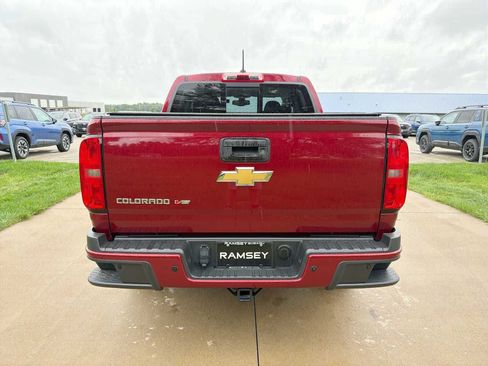 Used 2018 Chevrolet Colorado Z71 AWD/4WD image 5