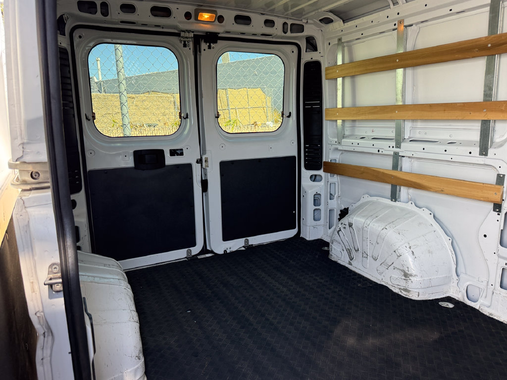 Used 2025 RAM ProMaster 2500 w/ U-Haul Equipment Group FWD image 5