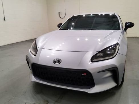 Used 2022 Toyota GR86 Premium RWD image 48